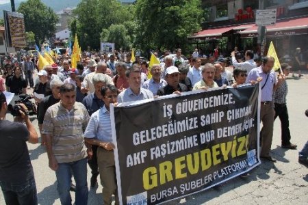 Bursa'da KESK üyeleri Taksim Gezi Parkı için yürüdü