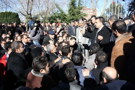 Bursa'da Minibüsçülerin Eylemi Sürüyor