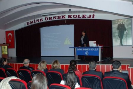 Bursa'da Öğretmenlere Özel Durumlu Öğrencilere Yaklaşım Teknikleri Semineri Verildi