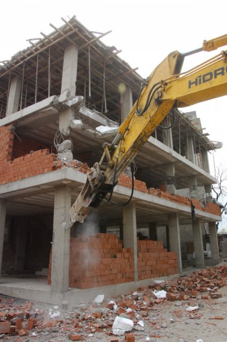 Bursa’da Olaylı Yıkım