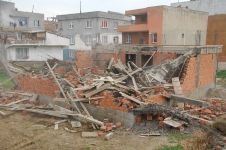 Bursa’da Olaylı Yıkım