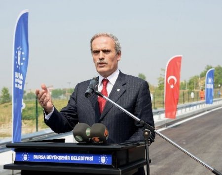 Bursa'da Osmangazi ile Nilüfer'i birbirine bağlayan Odunluk Köprüsü açıldı