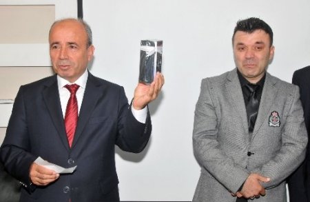 Bursa'da polis memurları yaptıkları işe göre puan alıp ödüllendiriliyor