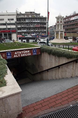 Bursa'daki Altgeçitler Elden Geçirildi