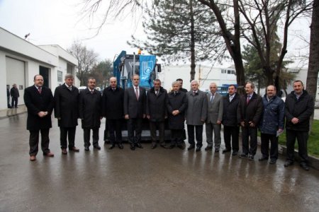 Bursa’dan Ardahan belediyesine iş makinesi yardımı