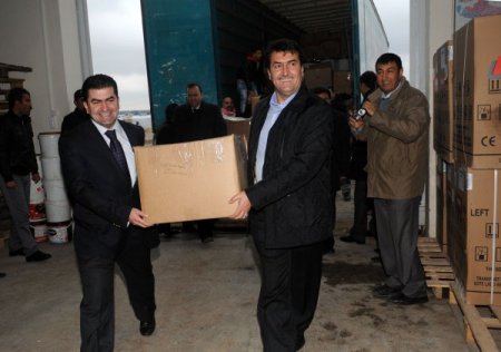 Bursa’dan gönderilen yardımlar Suriyeli sığınmacılara ulaştı