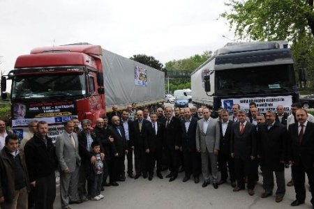 Bursa'dan Suriyeli mültecilere 2 TIR malzeme gönderildi