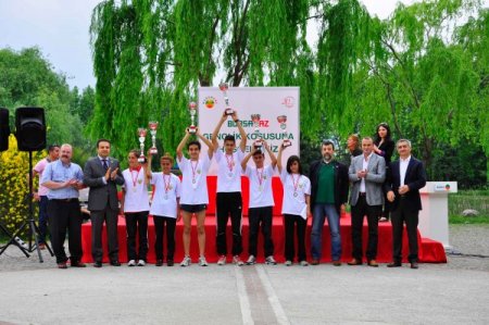 Bursagaz Gençlik Koşusu'nu Erkeklerde Ferhat Argun Kazandı