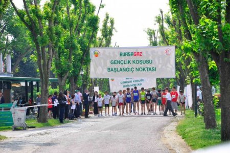 Bursagaz Gençlik Koşusu'nu Erkeklerde Ferhat Argun Kazandı