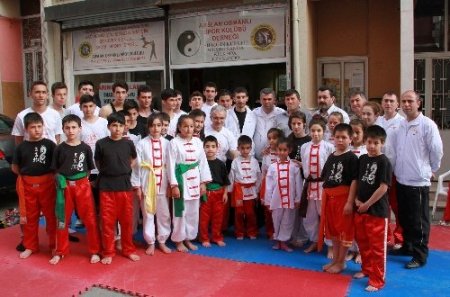 Bursalı dövüşçüler, fizik kurallarını altüst etti