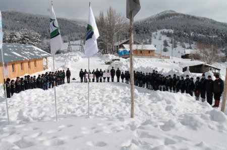 Bursalı izciler kış kampında