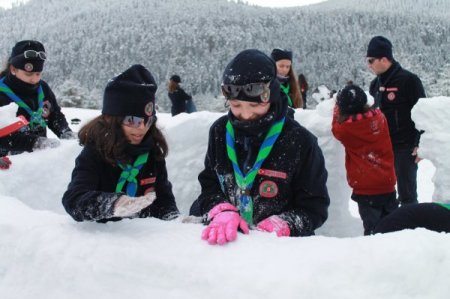 Bursalı izciler kış kampında