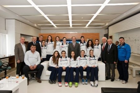 Bursalı voleybolcular Avrupa Bayan CEV Kupası'nda mücadele edecek