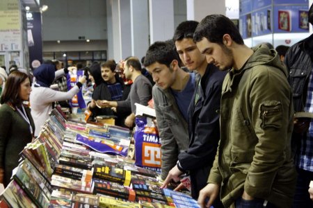 Bursalılar, fuarın son gününde kitaba koştu