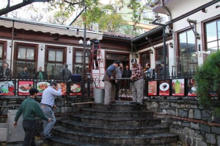 Bursa’nın en eski mekanlarından olan Mahfel boşaltıldı