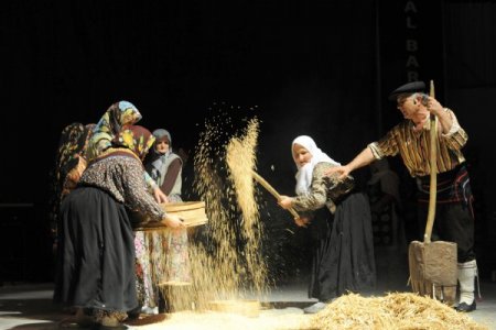 Bursa'nın geçmişi 'Harman Yeri' gecesi ile sahnelendi