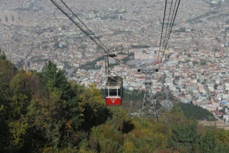 Bursa'nın simgesi teleferik son seferini yaptı, yerine daha moderni geliyor