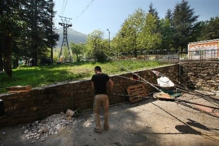 Bursa'nın yarım asırlık sembolü teleferik sökülüyor