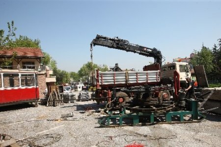 Bursa'nın yarım asırlık sembolü teleferik sökülüyor