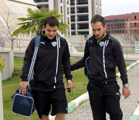 Bursaspor, 3 puan hedefiyle İstanbul’a gitti