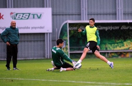 Bursaspor, Antalyaspor hazırlıklarını sürdürdü