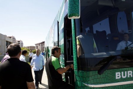 Bursaspor, Galatasaray maçı için İstanbul’a gitti