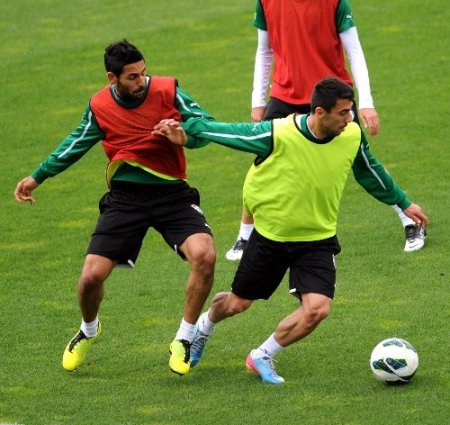 Bursaspor, stadyumda çalıştı