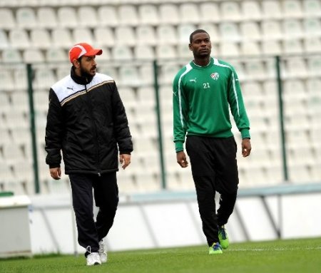 Bursaspor, stadyumda çalıştı