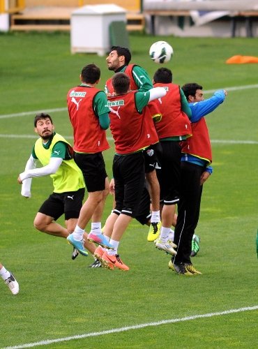 Bursaspor, stadyumda çalıştı