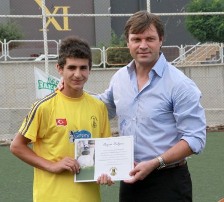 Bursaspor, üç genci takıma kattı