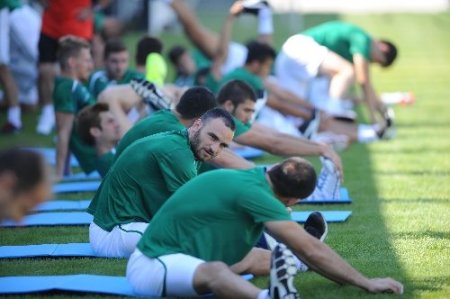 Bursaspor, yeni sezona çift antrenmanla hazırlanıyor