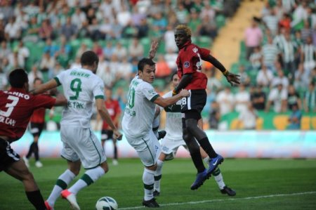Bursaspor: 0 - Gaziantepspor: 1 (İlk yarı)