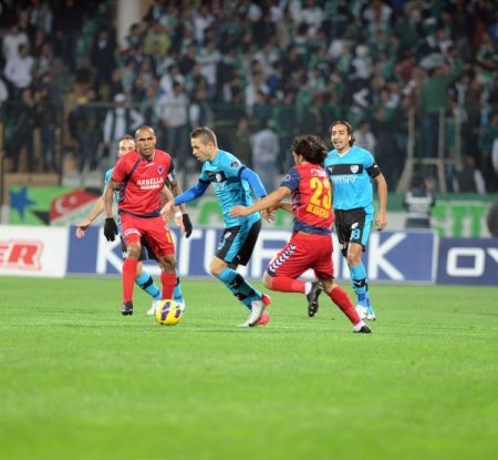 Bursaspor: 1 - Mersin İdman Yurdu: 0 (İlk yarı)