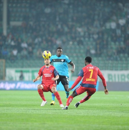 Bursaspor: 1 - Mersin İdman Yurdu: 0 (İlk yarı)