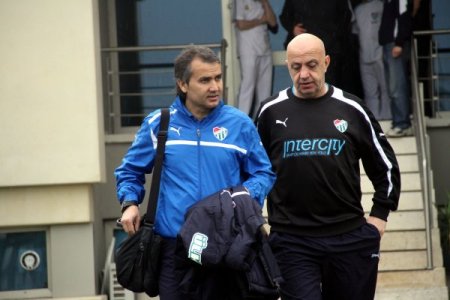 Bursaspor 3 puan parolasıyla Karabük'e gitti