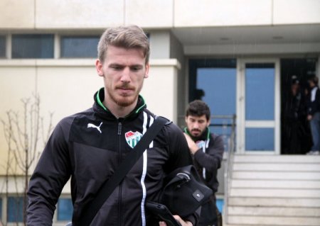 Bursaspor 3 puan parolasıyla Karabük'e gitti