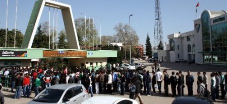 Bursaspor - Beşiktaş maçı biletlerine yoğun ilgi