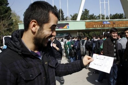 Bursaspor - Beşiktaş maçı biletlerine yoğun ilgi