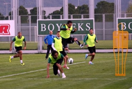 Bursaspor kanat organizasyonu çalıştı