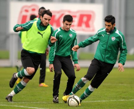 Bursaspor kupa maçı için İzmir’e gitti