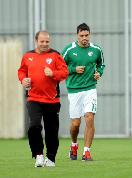 Bursaspor Pinto’suz İstanbul’a gitti