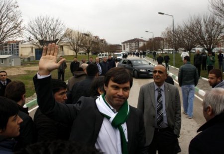 Bursaspor taraftarları, tesisleri bastı