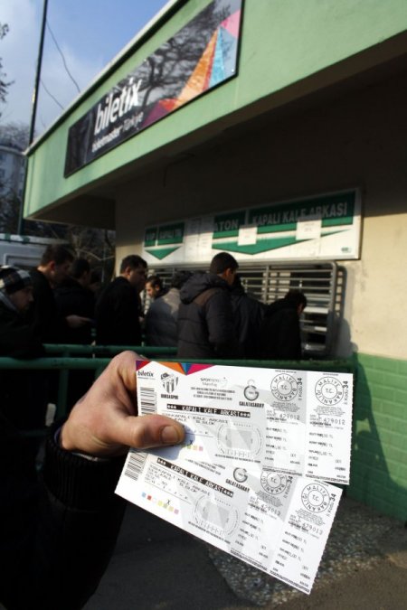 Bursaspor taraftarlarından Galatasaray maçı biletlerine yoğun ilgi