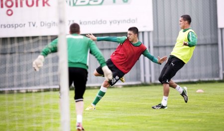 Bursaspor'da neşeli antrenman