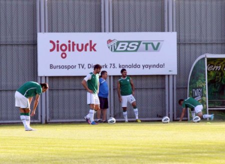 Bursaspor'da Ozan İpek antrenmana çıkmadı