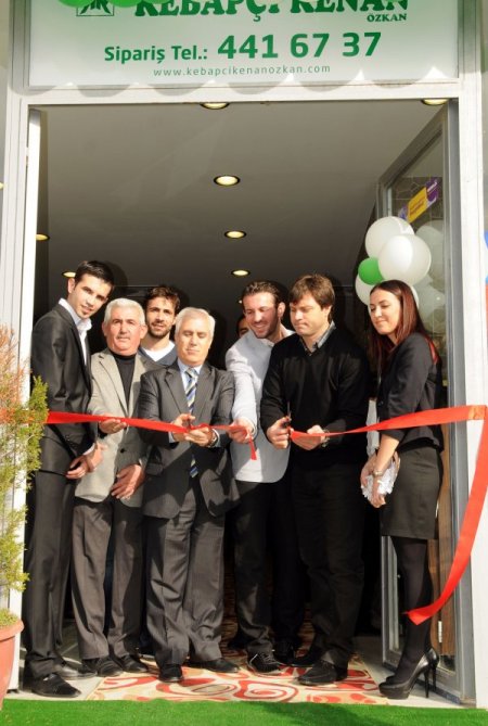 Bursasporlu futbolcular açılışta moral depoladı