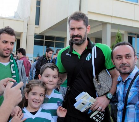 Bursaspor’u Trabzon’a taraftarlar uğurladı