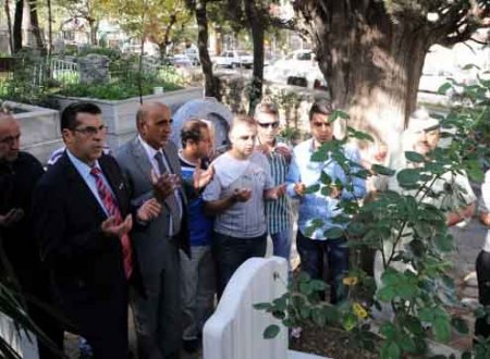 Bursaspor'un Amigosu Yaşar dualarla anıldı