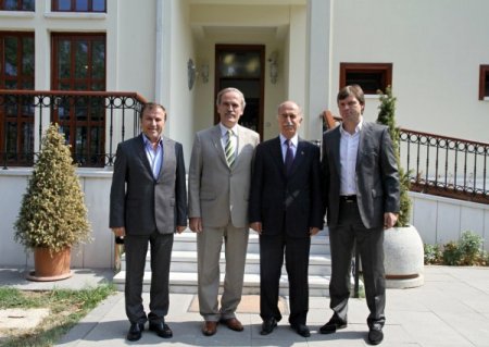 Bursaspor'un geleceği masaya yatırıldı