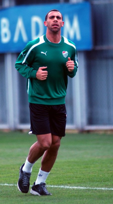 Bursaspor'un sakatları fizyoterapist eşliğinde çalıştı